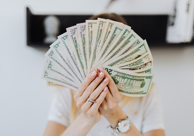 commercial-real-estate-pay-transparency-guide-image