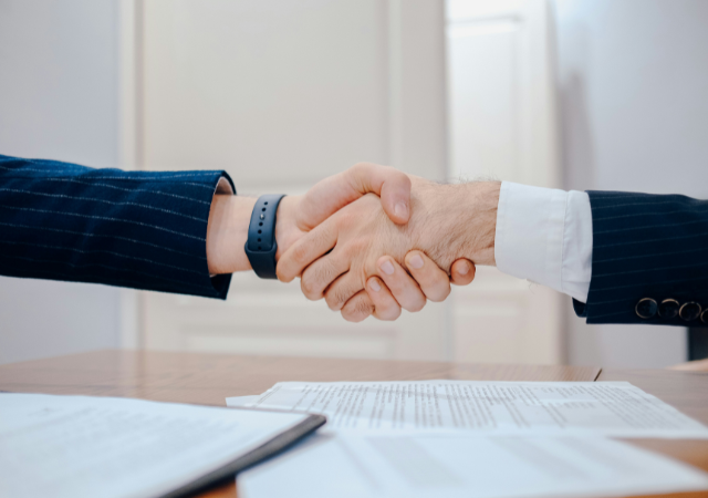 how-college-graduates-start-career-property-management-image